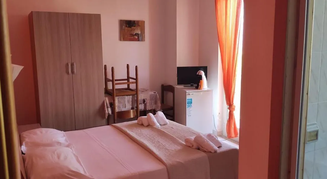 Appartamento Monolocale N3 Balcone a Briatico 2 Min dal mare e 15 min da Tropea-1